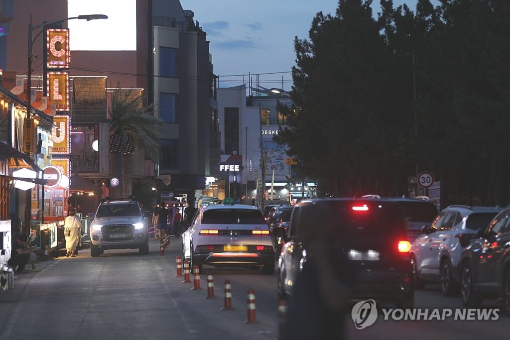 여름 여행지로 ‘우르르’ 몰리더니 ‘날벼락'..."급기야 지자체가 칼 빼들었다" 4 양양