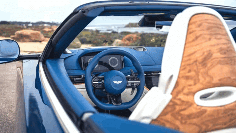 애스턴마틴 스릴시커 콜렉션 공개