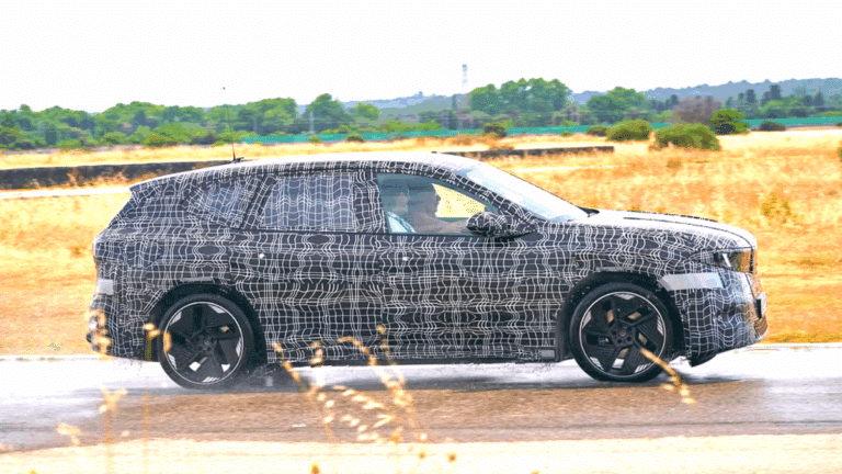 BMW iX3 프로토타입 충돌 사고