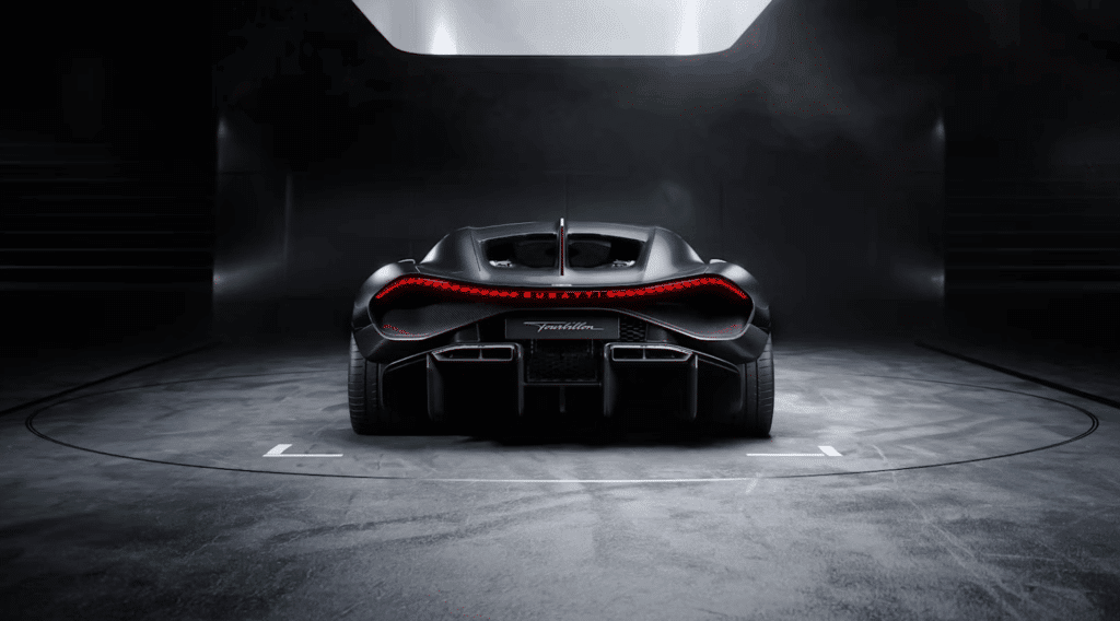 부가티 투르비용 대기 기간