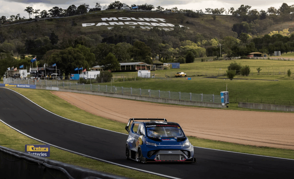 포드 슈퍼밴 4.2 제원