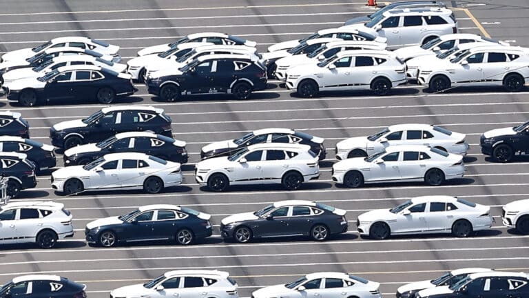 제네시스 SUV GV70 30만대 돌파