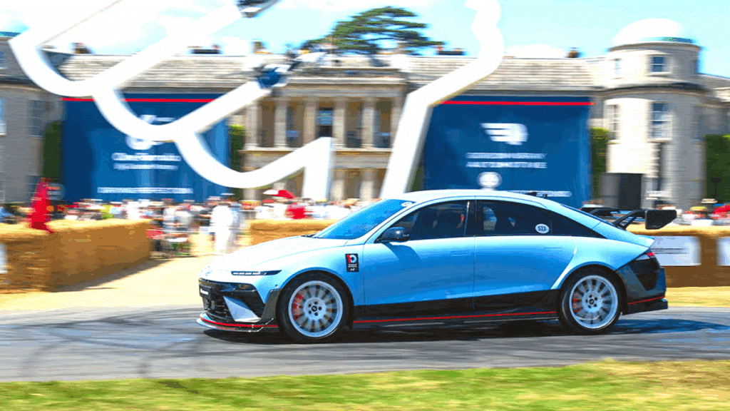 트랙 전용차 수준이라더니 "진짜였다".. 일상 주행까지 가능한 국산 전기 괴물 등장 1 현대차 아이오닉 6 N 주행거리