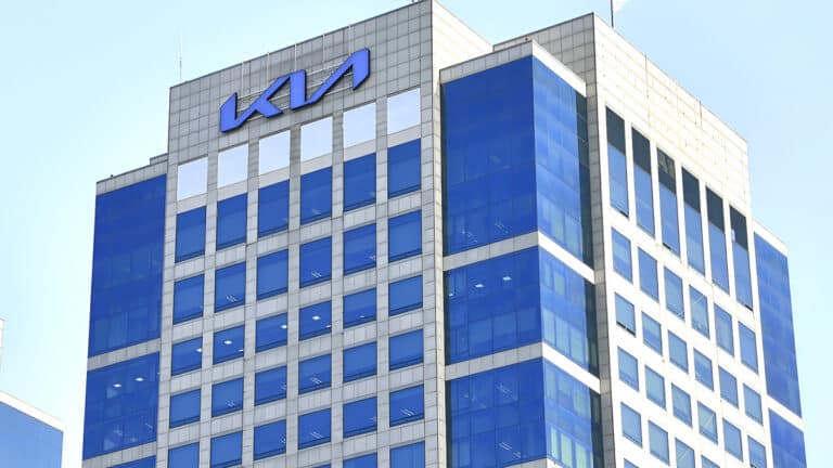 현대차 기아 엇갈린 가격 전략