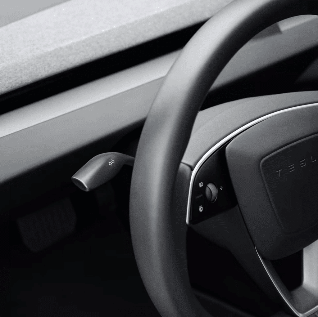 "이제야 정신차렸네".. 테슬라가 중국서 먼저 공개한 신사양, 국내에도? 3 테슬라 모델 3 하이랜드 방향지시등 장착