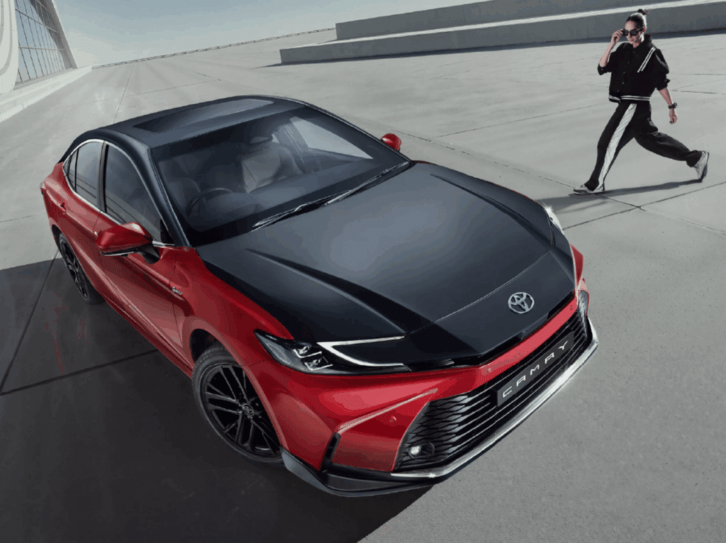 "이런 변신이 가능했나".. 현대·기아 긴장할 최고급 투톤 세단의 정체는? 2 도요타 캠리 스프린트 에디션 가격