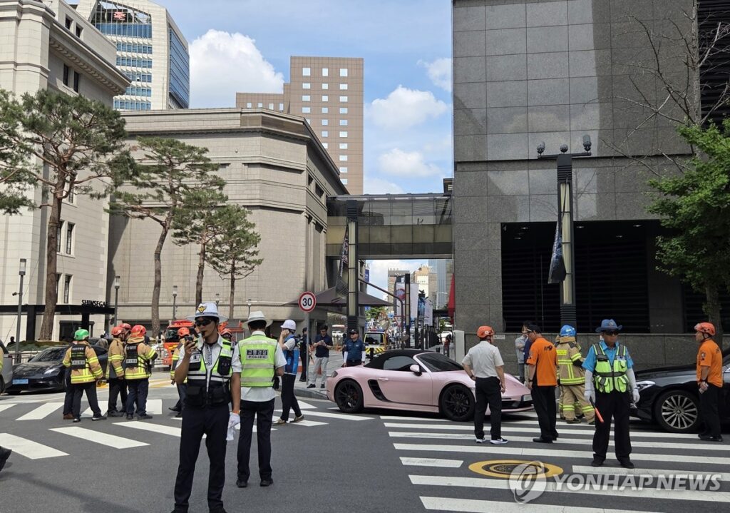 경찰 수백 명 투입됐는데, "벌금은 고작 이 정도?"… 국민들 '부글부글' 4 폭발물