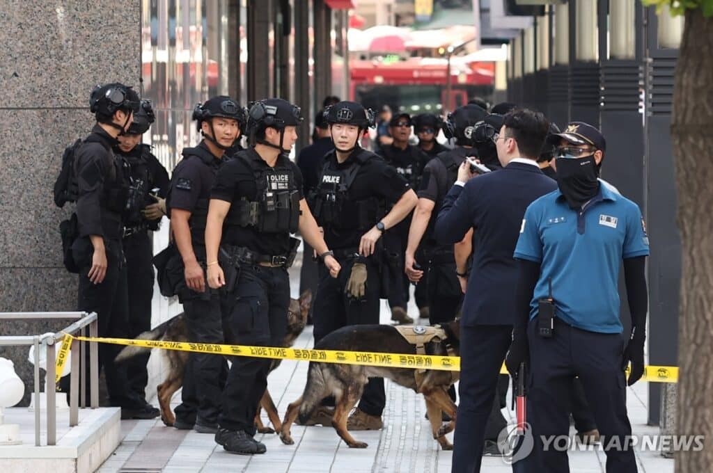 경찰 수백 명 투입됐는데, "벌금은 고작 이 정도?"… 국민들 '부글부글' 2 폭발물
