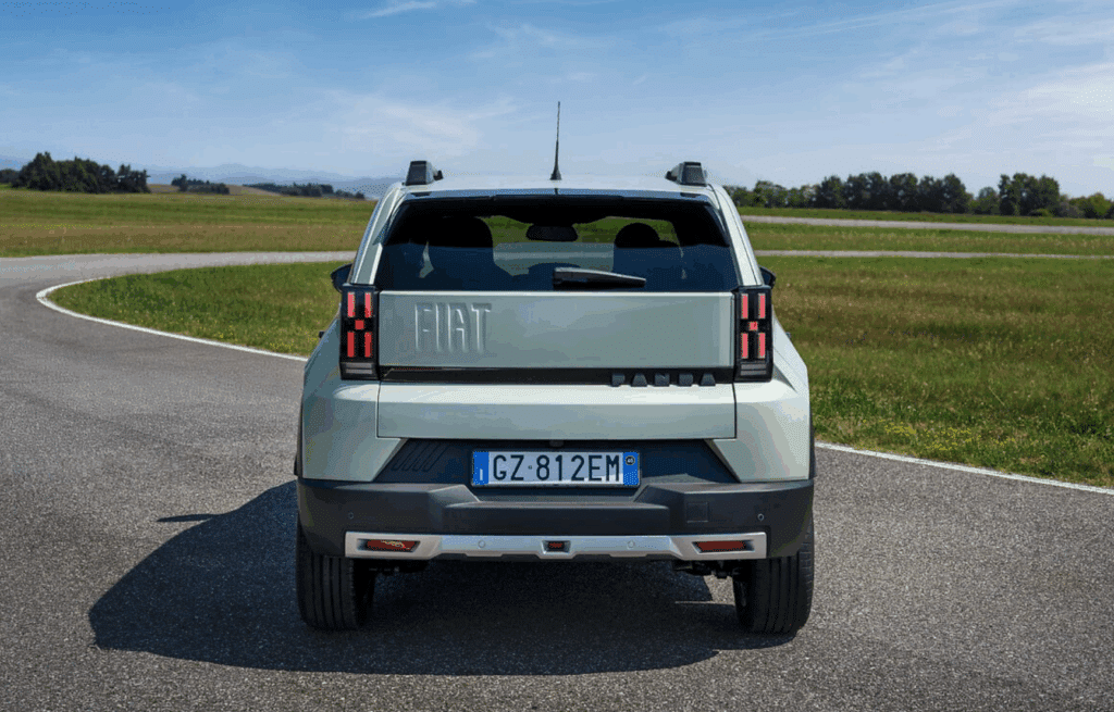 "캐스퍼, 이제 어쩌나"...도로 위 시선 '강탈', 신형 SUV 등장 3 스텔란티스 피아트 그란데 판다 패트롤 성능