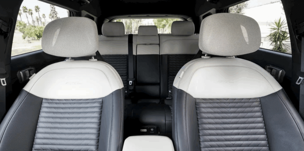 기아 EV4 해치백 출시