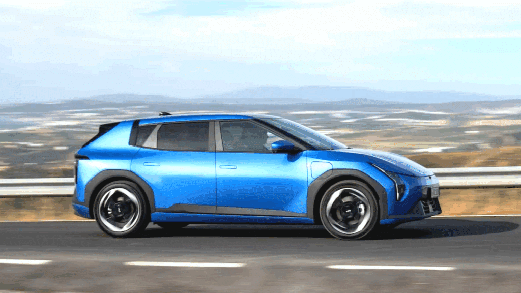 "이게 진짜 기아차 맞아?"… 람보르기니 닮은 파격 디자인, 시장 뒤흔들 '비밀 병기' 등장 1 기아 EV4 해치백 가격