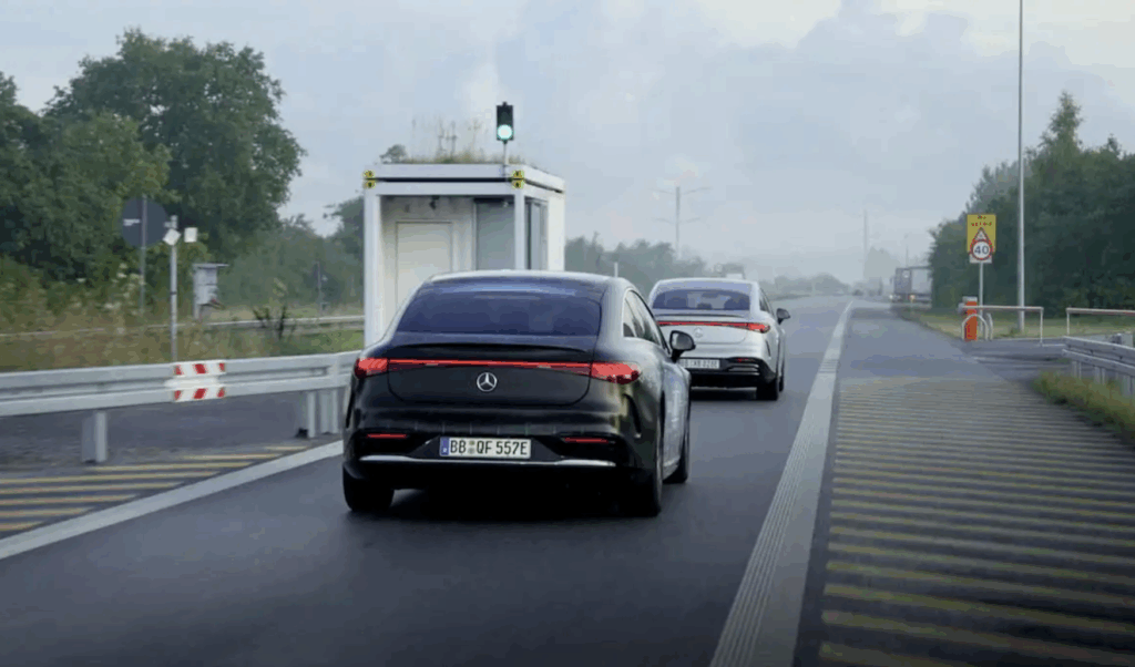 벤츠 EQS 1205km 주행