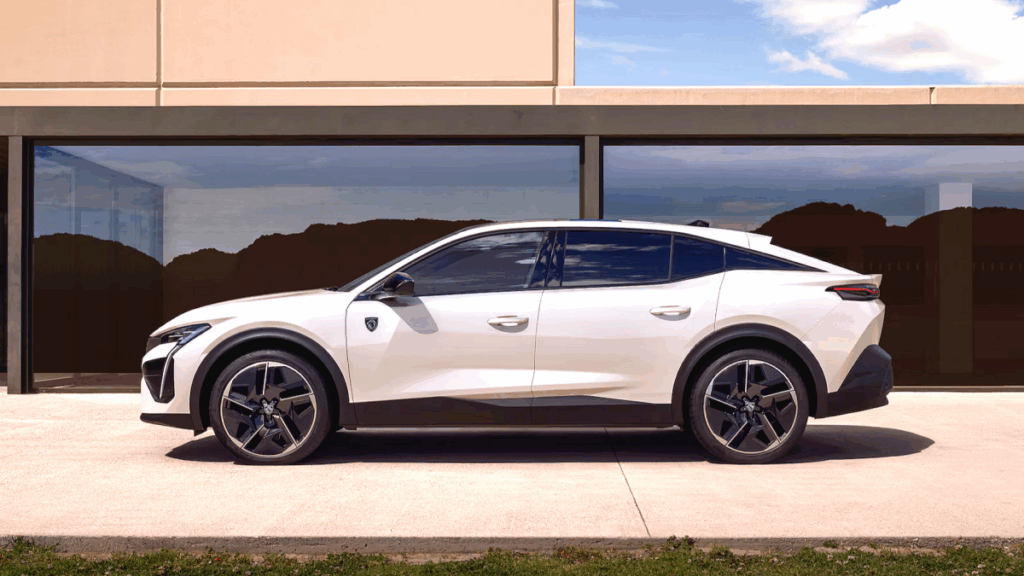 푸조 스마트 하이브리드 라인업