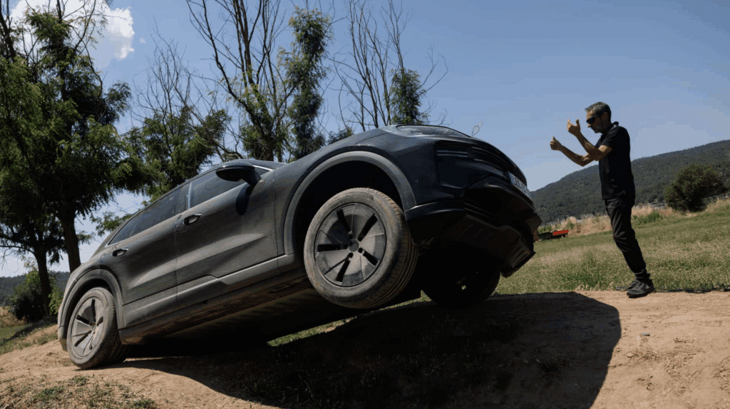 포르쉐 카이엔 일렉트릭 AI 테스트