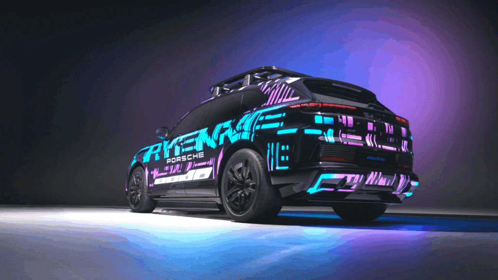 포르쉐 카이엔 일렉트릭 무선 충전 기술 적용