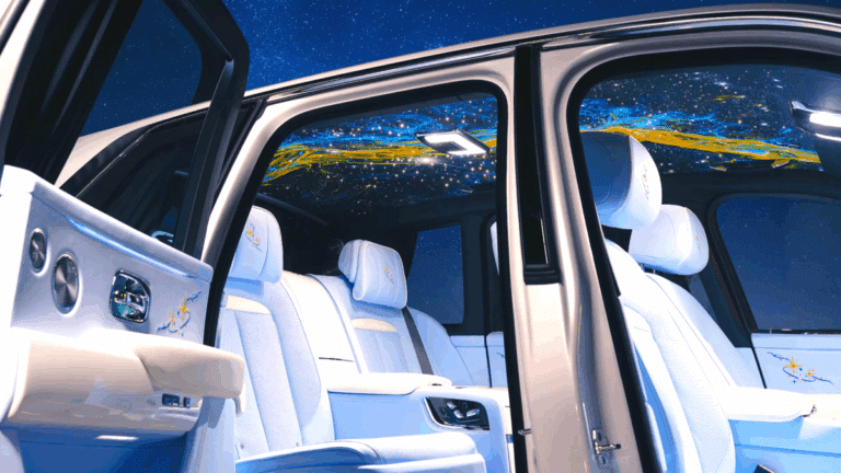 롤스로이스 컬리넌 코스모스 실내