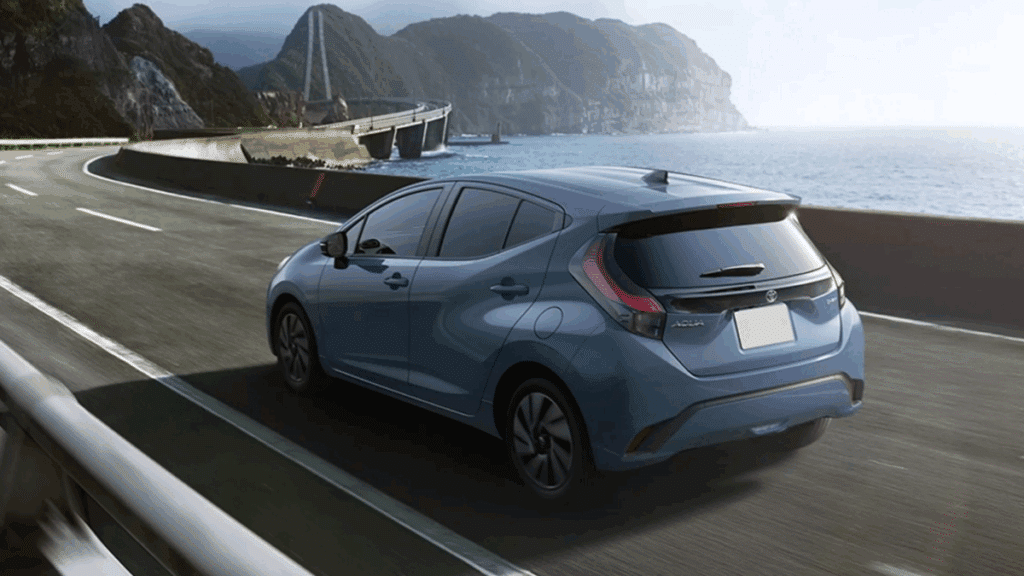 2천만원대 '역대급 연비 괴물' 등장 "기름 냄새만 맡아도 간다"...현대차 '초긴장' 1 토요타 신형 아쿠아 가격