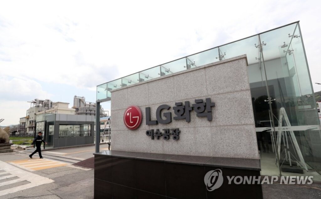 "드디어 한국이 해냈다", "설마 이게 될 줄이야"…日업계는 '초비상' 4 반도체 소재 국산화