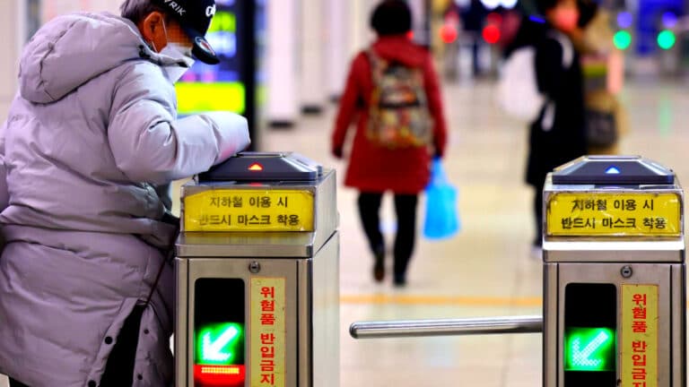 지하철 무임승차