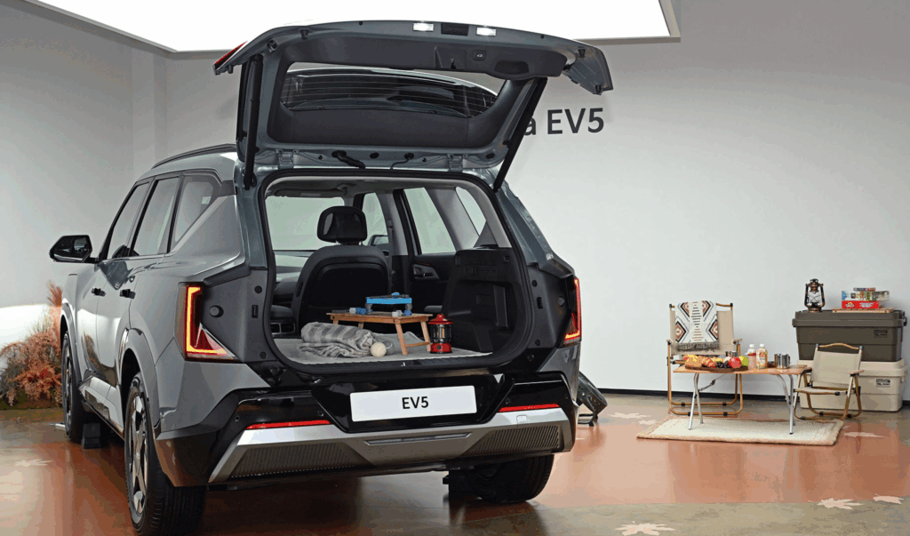 "아이오닉도 테슬라도 아니었다"...아빠들 홀딱 반한 전기차 1위는 바로? 3 기아 EV5 가격