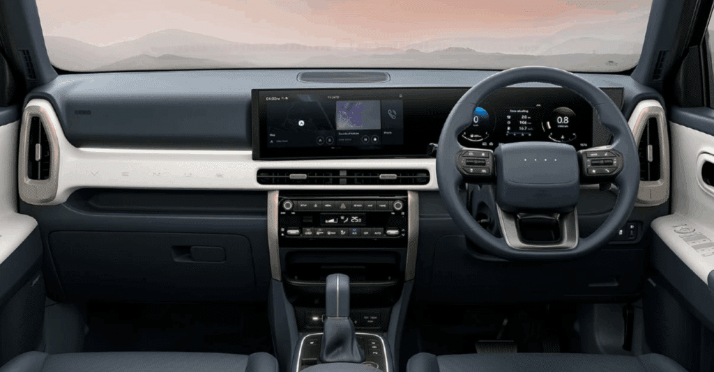 "6년 만에 싹 다 바뀌었다"...현대차 신차 등장에 印 자동차 시장 '들썩' 3 현대차 신형 베뉴 제원