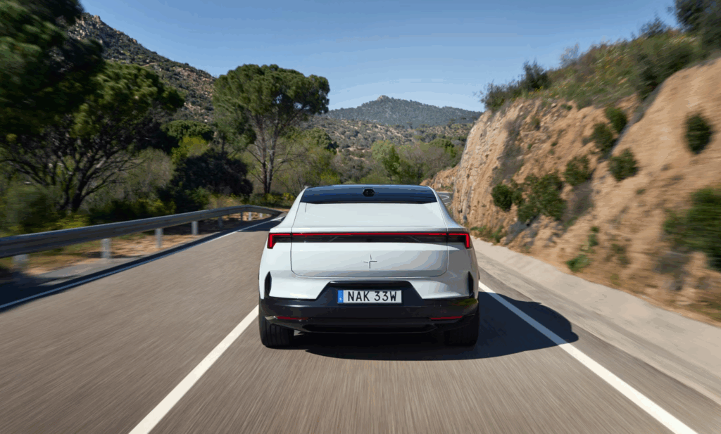 "한국은 왜 빠졌대요.." 미국·스웨덴만 쓴다는 구글 신기술, 대체 뭐길래? 5 폴스타 4 구글 맵 실시간 차선 안내 기능 탑재