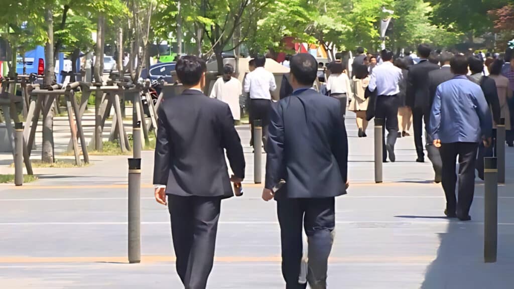 Extending the retirement age