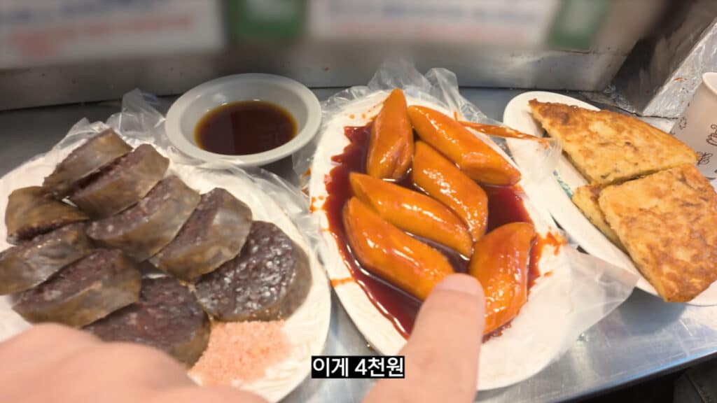 "이 난리에도 또?"…바가지 논란 후 광장시장 근황, 혹시나 했는데 역시나 3 Gwangjang Market is controversial again (3)