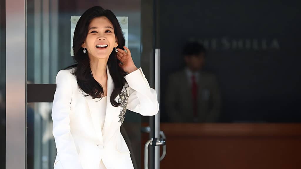 Highest-paid CEO in Korea (5)