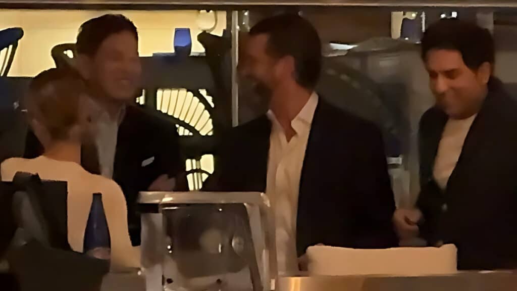 Jeong Yong Jin Bin Salman Trump (4)