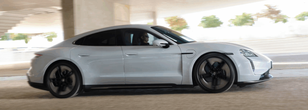 포르쉐 타이칸 주행 테스트 1위