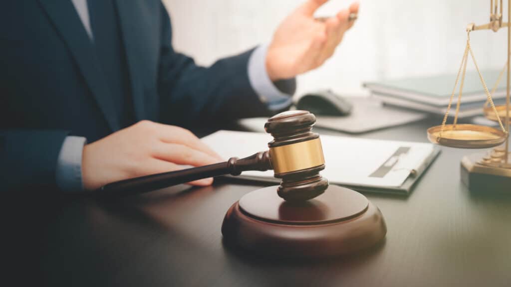 Samsung loses patent lawsuit (2)