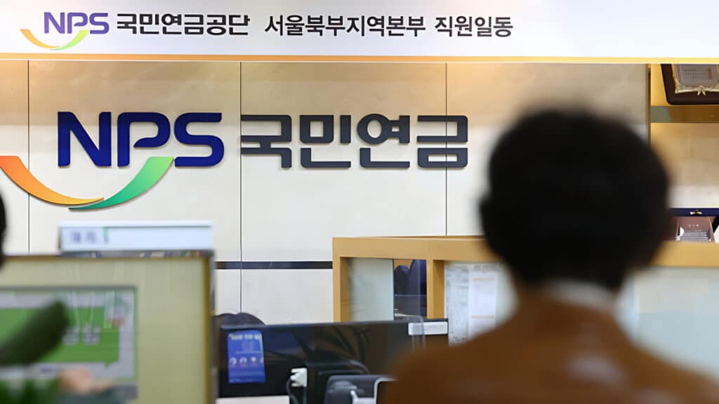 South Korea Is Hard to Rise in Class (6)