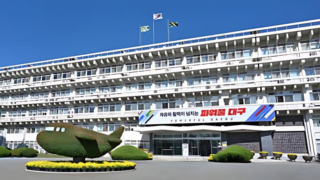 a job program for the elderly (2)