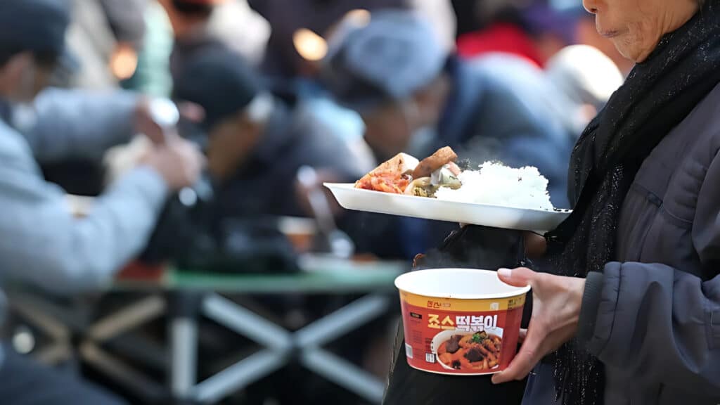 a job program for the elderly (3)