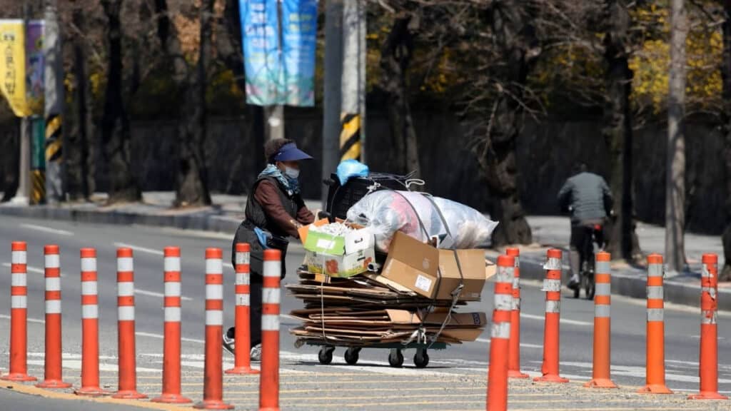 a reduction in the national pension (3)