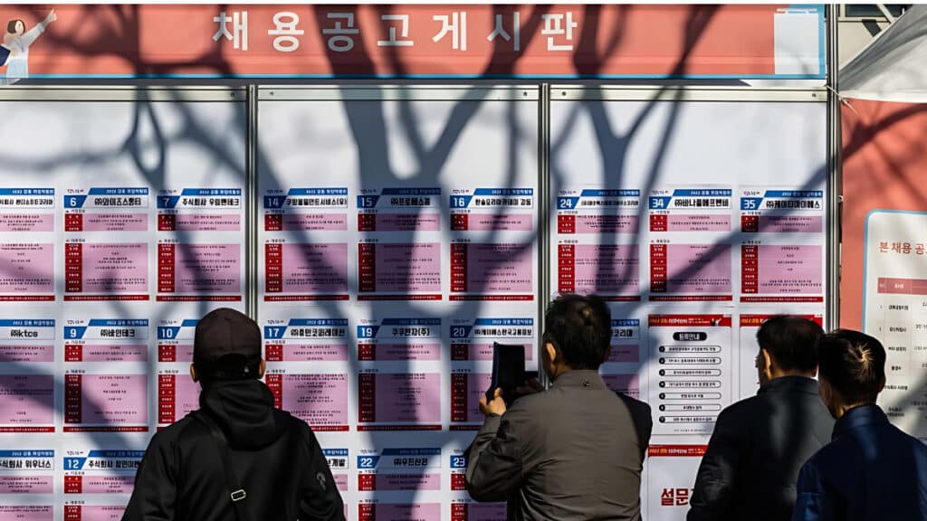 an extension of the retirement age (4)