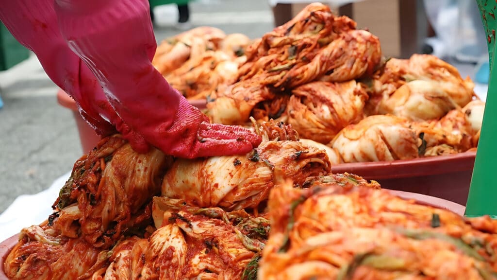 kimchi price reversal government intervention (6)
