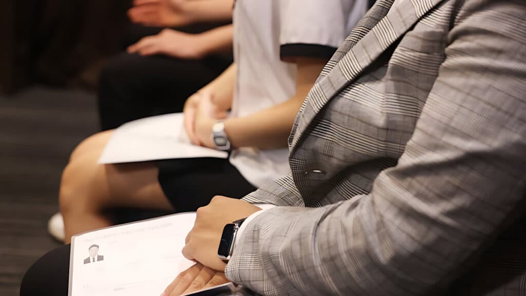 young people employment abroad (3)