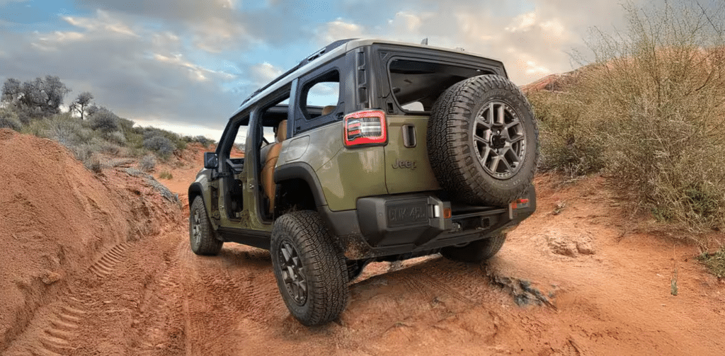 "지바겐 필요 없겠는데?"… 오프로드까지 씹어먹는다는 전기차, 대체 뭐길래 5 2026 지프 레콘 제원