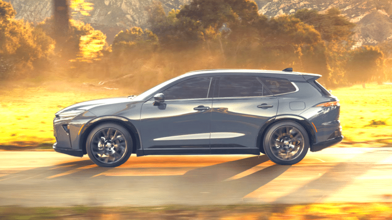 토요타 크라운 시그니아 국내 출시