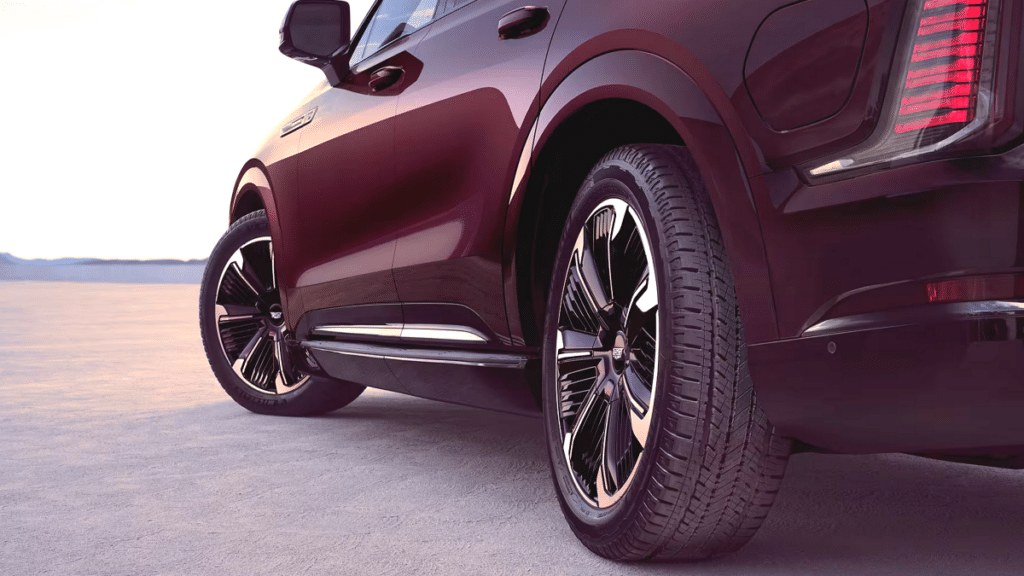 캐딜락 에스컬레이드 IQ 12월의 차 선정