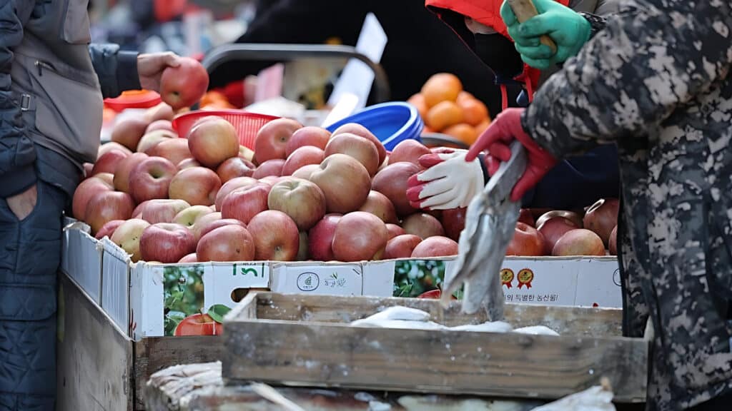 Consumer prices rise in November (3)