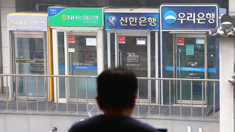 Expectations for a rate cut spread