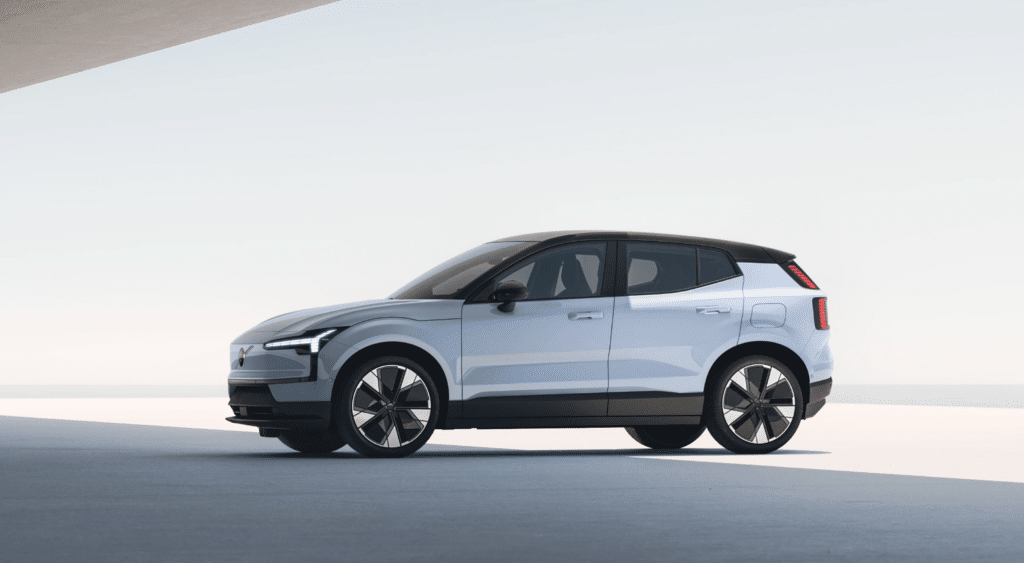 볼보 EX30 가격 인하