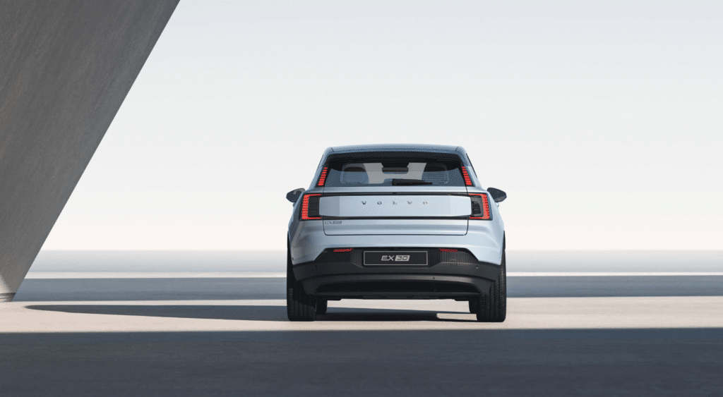 볼보 EX30 가격 인하