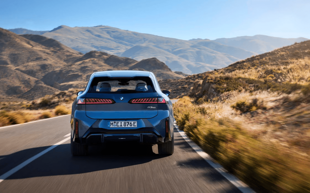 BMW 더 뉴 iX3 한국 상륙