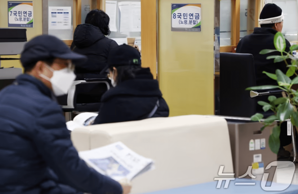 국민연금 임의계속가입자 감소