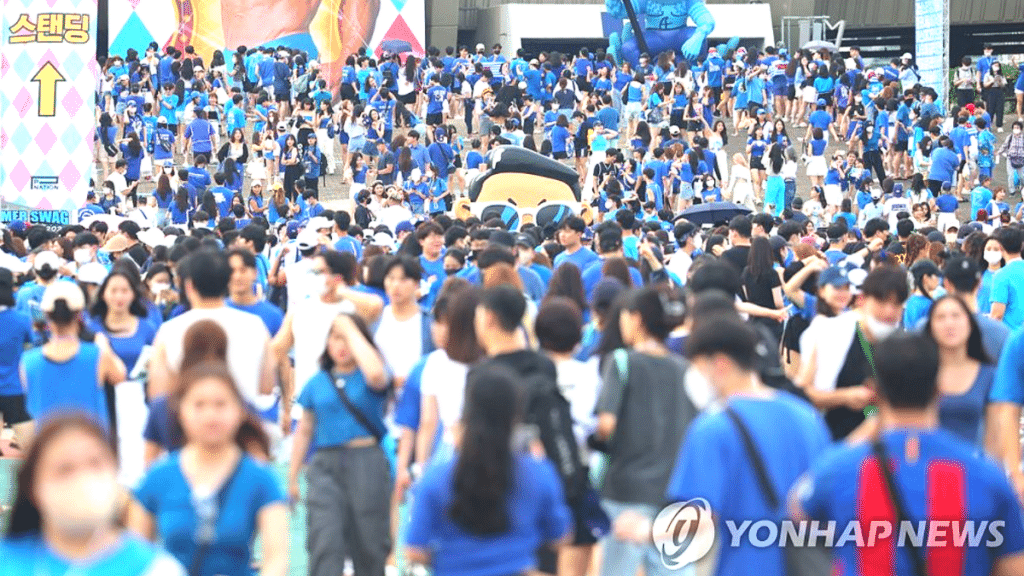 "일본·중국도 못 따라오는 티켓 파워"… 불과 4년 만에 4배 폭증한 대한민국 '이 산업'의 위력 1 25년 공연 티켓 판매액 1조 7326억