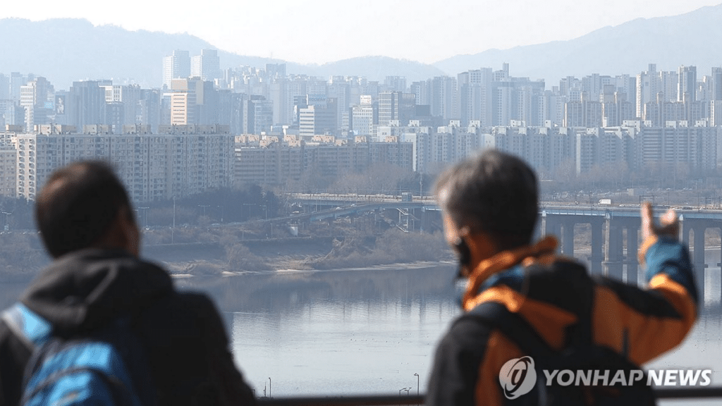 공시가격 9% 급등에 보유세 '폭탄'…강남·한강벨트, 급매만 팔린다 1 공동주택 공시가격 상승